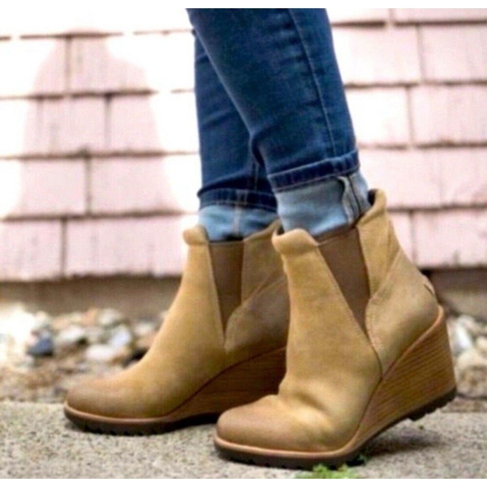 Sorel Boots Womens After Hours Chelsea Wedge Booties Beige Suede SZ 8.5